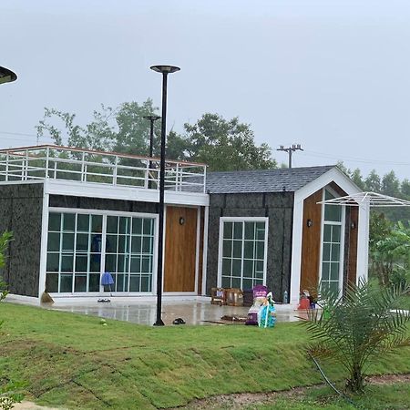 Baan Suan Madam บ้านสวนมาดามวังน้ำเขียว Exterior foto